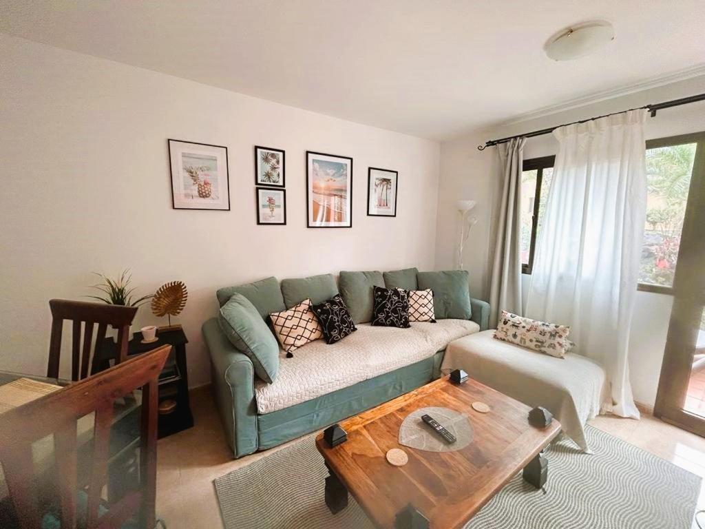 Sun & Sea Apartment In Коральео Экстерьер фото